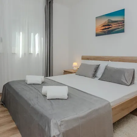 Holiday Ella Сasa de vacaciones Privlaka (Zadar)